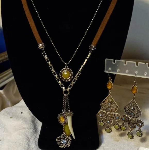 Not new,vintage 2 strand suede & chain necklace with charms& pierced earrings. - Picture 1 of 4